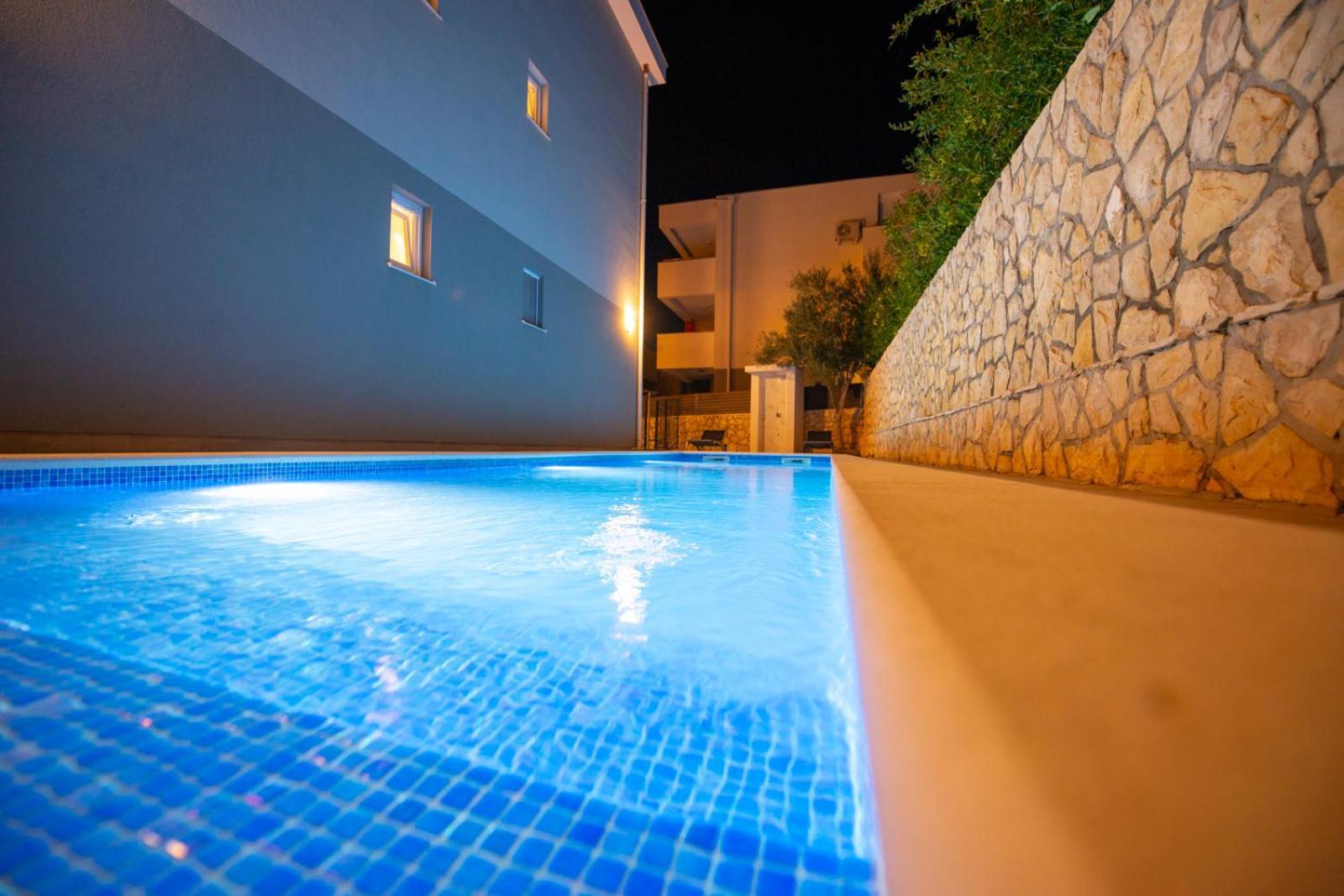 Apartments Yoko Novalja Exterior foto